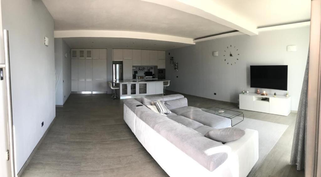 Villa Messina Каполивери Екстериор снимка